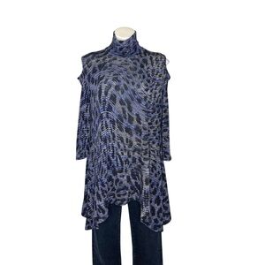 CLARA SUN WOO Cold Shoulder Mock Neck Leopard Print Sharkbite Top Blue Medium